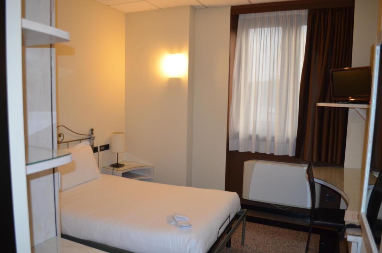 Corbetta Hotel Diamante מראה חיצוני תמונה