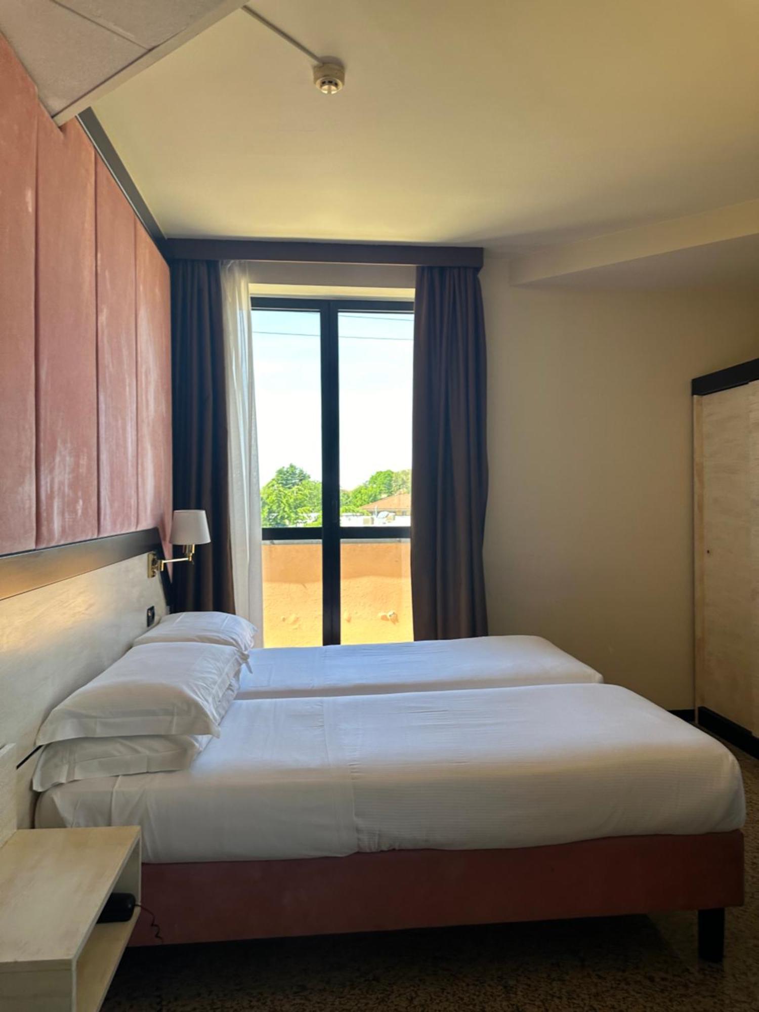 Corbetta Hotel Diamante מראה חיצוני תמונה