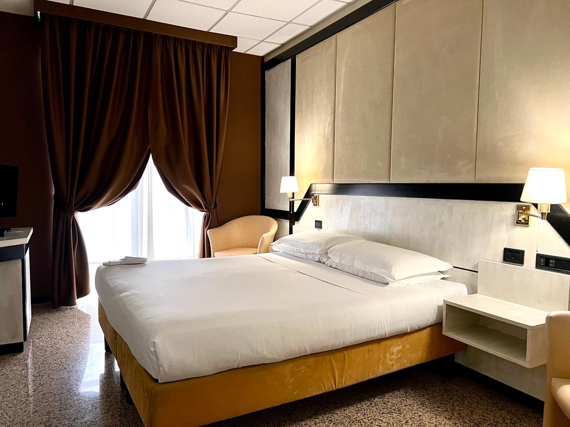 Corbetta Hotel Diamante מראה חיצוני תמונה