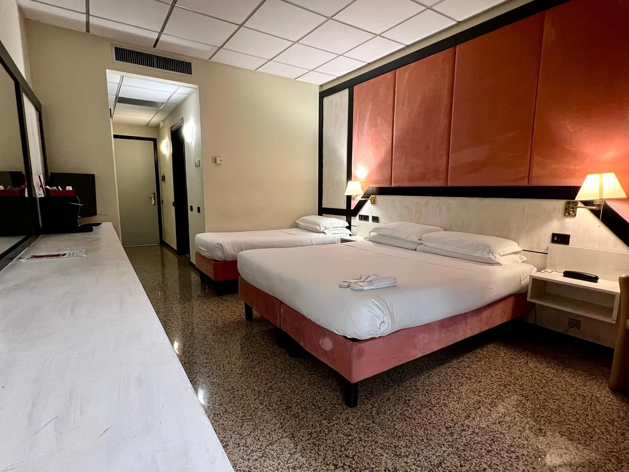 Corbetta Hotel Diamante מראה חיצוני תמונה