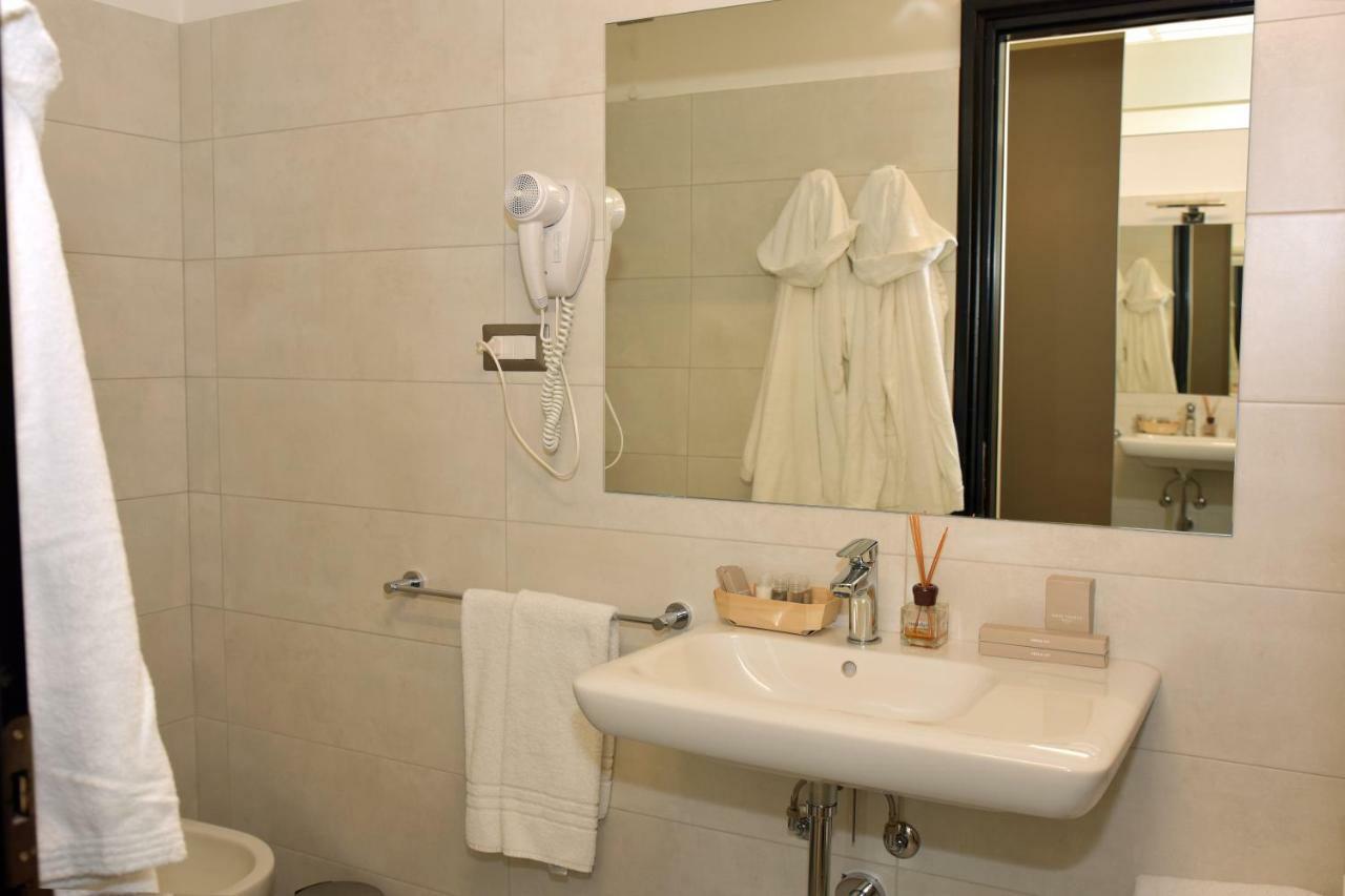Corbetta Hotel Diamante מראה חיצוני תמונה